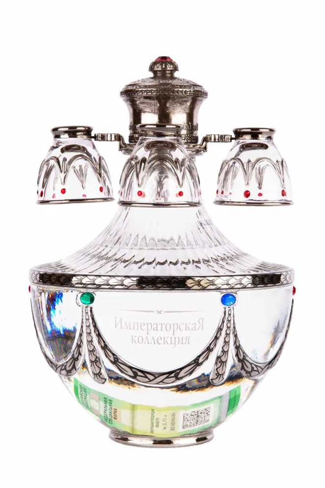 Бутылка Imperial Collection Super Premium Faberge Lilac with Chain and Flowers 0.7 л