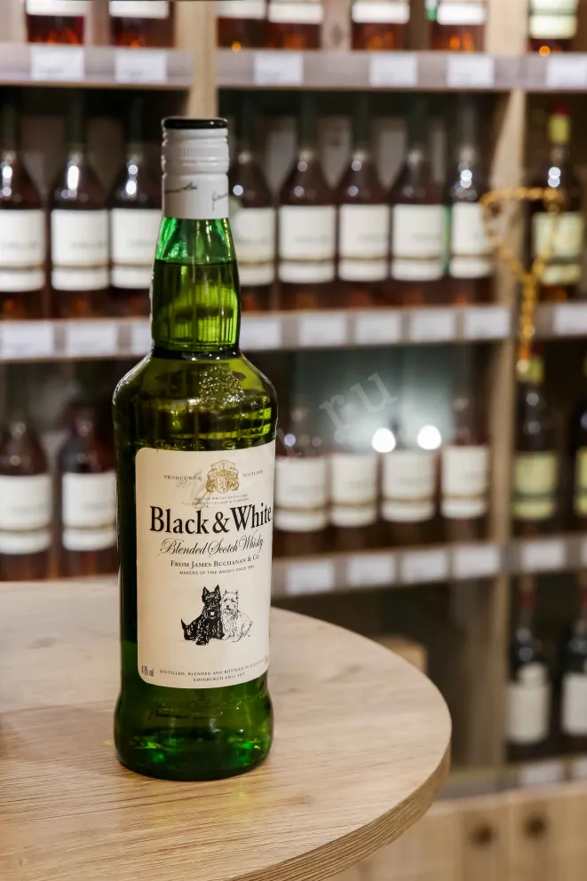 В магазине Крю Профи Black & White 0.7 л