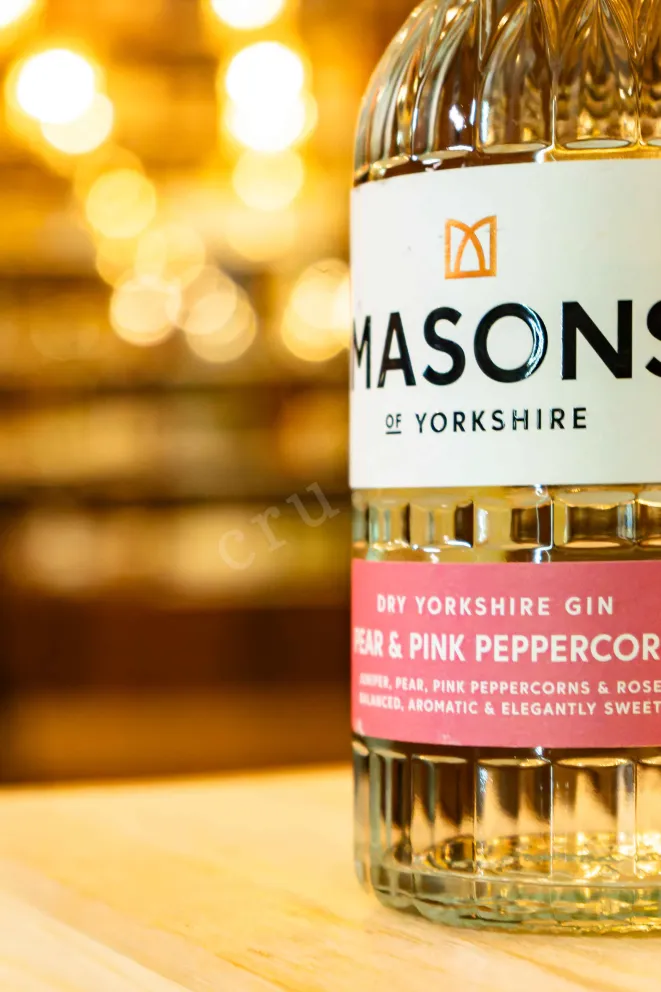 В магазине Крю Профи Masons of Yorkshire Pear & Pink Peppercorn 0.7 л