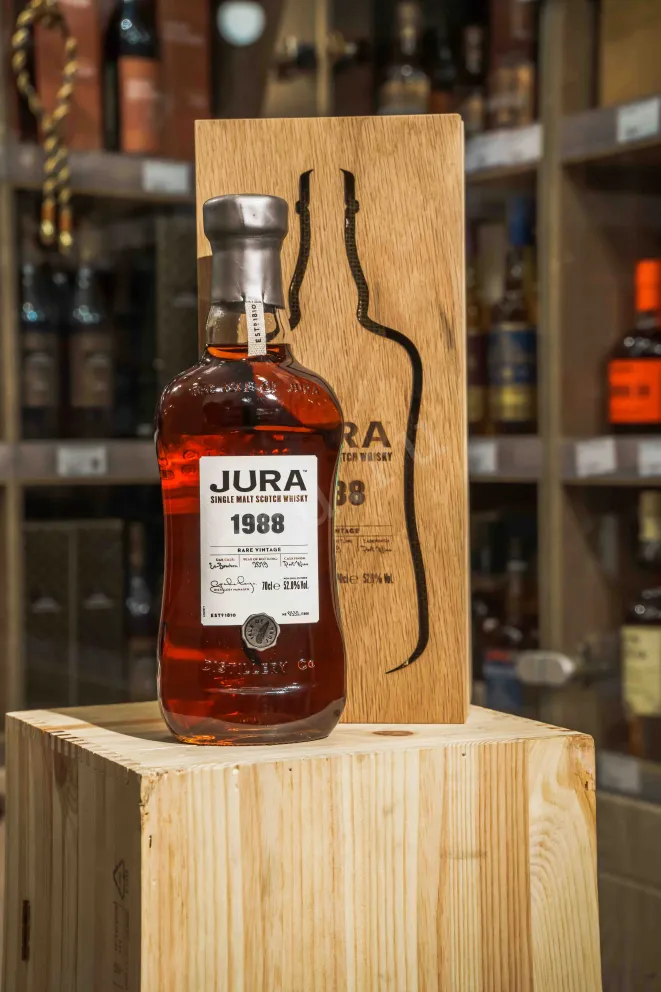 В магазине Крю Профи Jura 1988 0.7 л