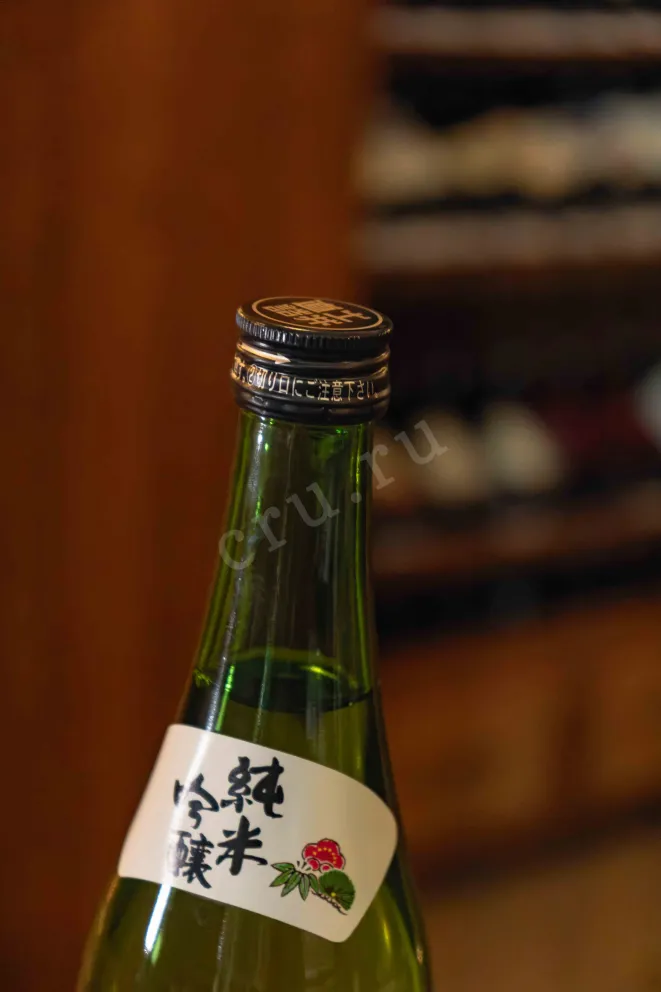 Пробка Kaiun Tokusen Junmai Ginjo with gift box 0.72 л