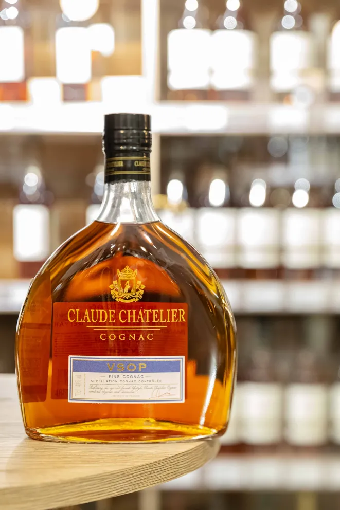 В магазине Крю Профи Claude Chatelier VSOP in gift box 0.7 л