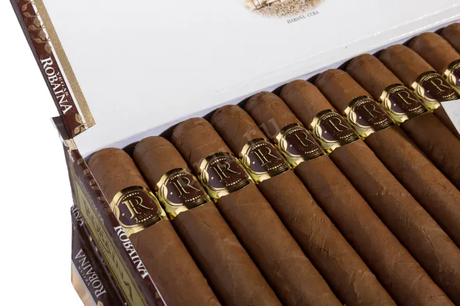 Коробка с сигарами Сигары Вегас Робайна Фамосос С/L *25 Куба (скидки нет)