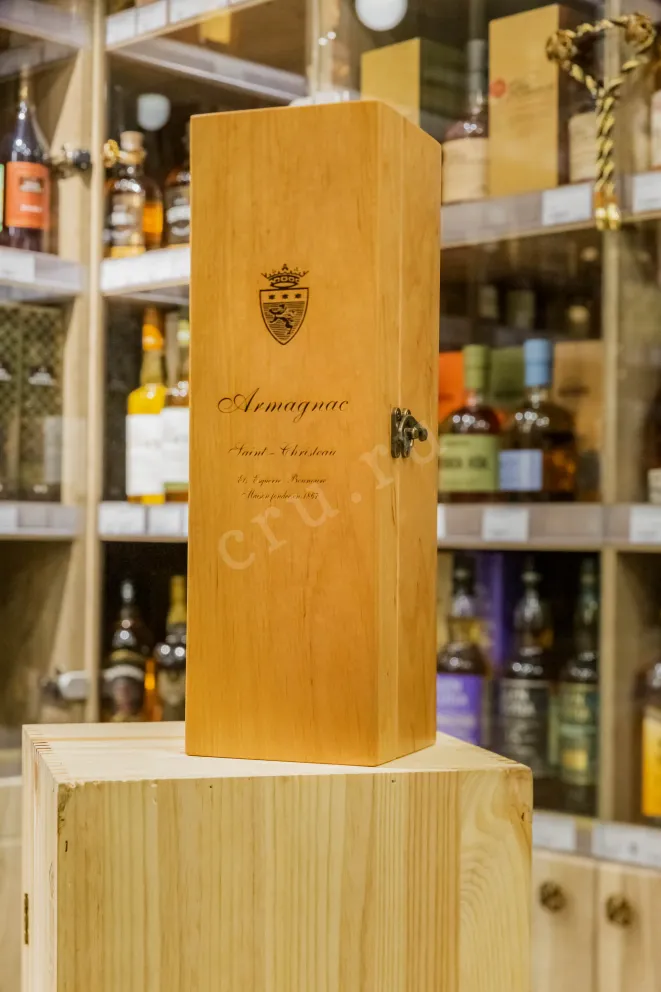 В магазине Крю Профи Saint-Christeau 1991 0.7 л