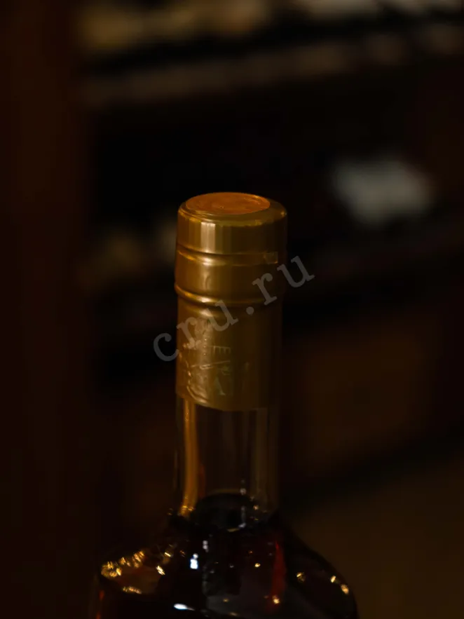 Пробка Ijevan Premium 5 Years Old in a box 0.5 л