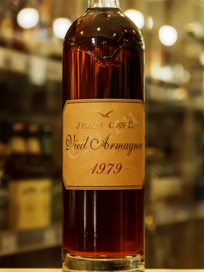 В магазине Крю Профи Jean Cave Vieil Armagnac AOC wooden box 1979 0.7 л