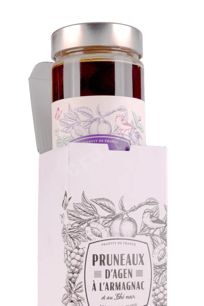 В подарочной коробке Dartigalongue Pruneaux a LArmagnac gift box 0.7 л