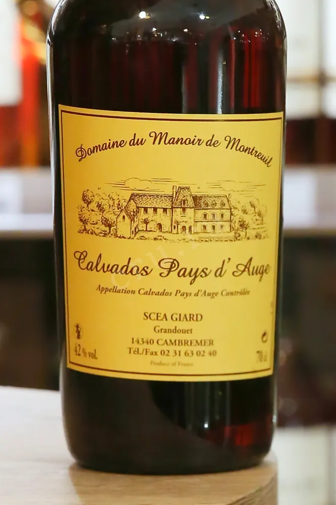 В магазине Крю Профи Domaine du Manoir du Montreuil Calvados Pays dAuge 1973 0.7 л