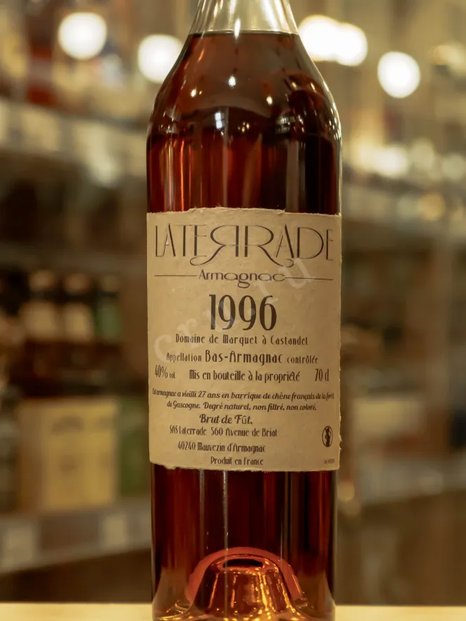 В магазине Крю Профи Laterrade Domaine Marquet Bas-Armagnac in wooden box 1996 0.7 л