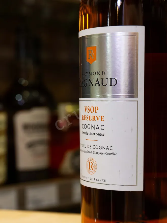 В магазине Крю Профи Raymond Ragnaud VSOP Reserve Grand Champagne 1er Cru De Cognac in gift box 0.7 л
