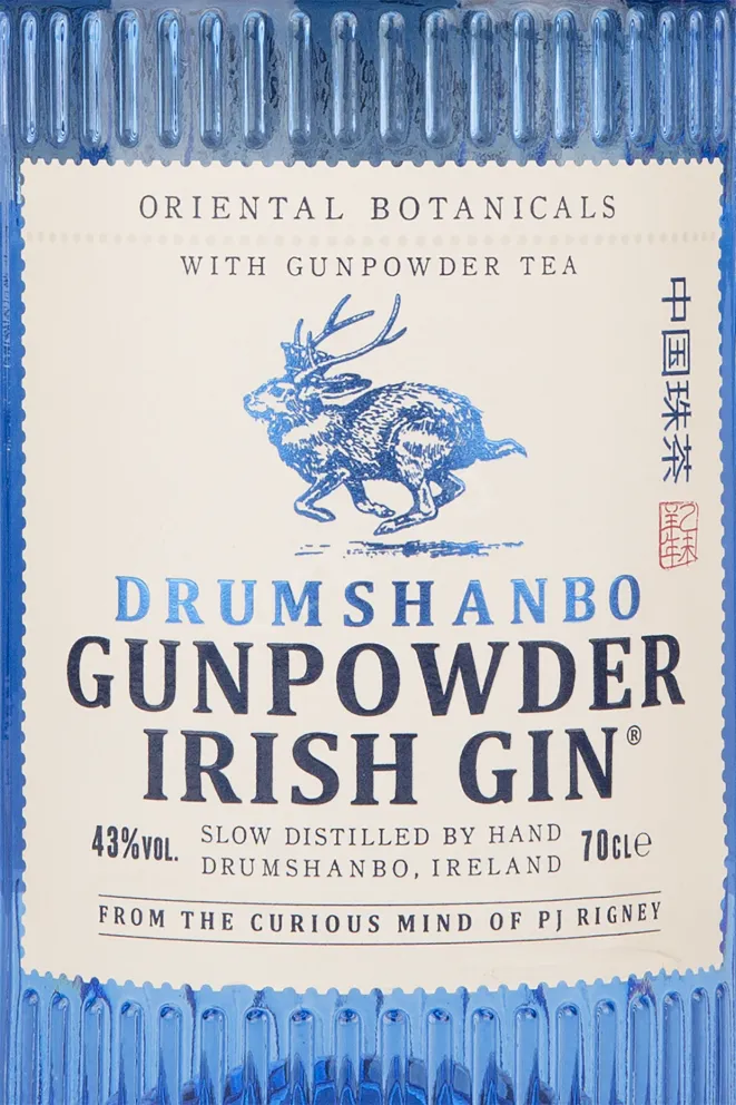 Этикетка джина Драмшанбо Ганпаудер Айриш в подарочной коробке + стакан 0.5