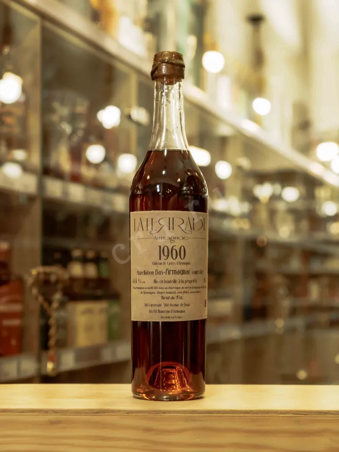 В магазине Крю Профи Laterrade Chateau de Castex Bas-Armagnac in wooden box 1960 0.7 л