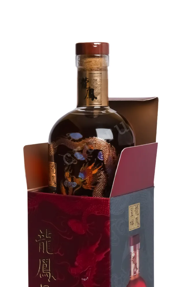 В подарочной коробке Saintonge Long Feng in gift box 0.7 л