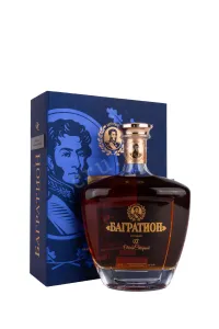 Коньяк Багратион ОС Хеопс в подарочной упаковке  0.7 л