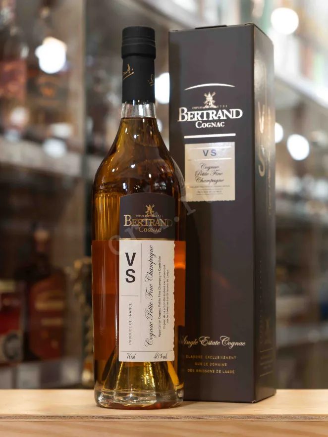 В магазине Крю Профи Bertrand VS gift box 0.7 л