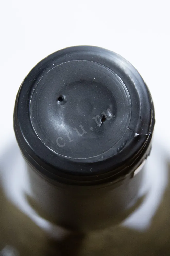 Пробка Aparteny Amphora Karmrashat 2018 0.75 л