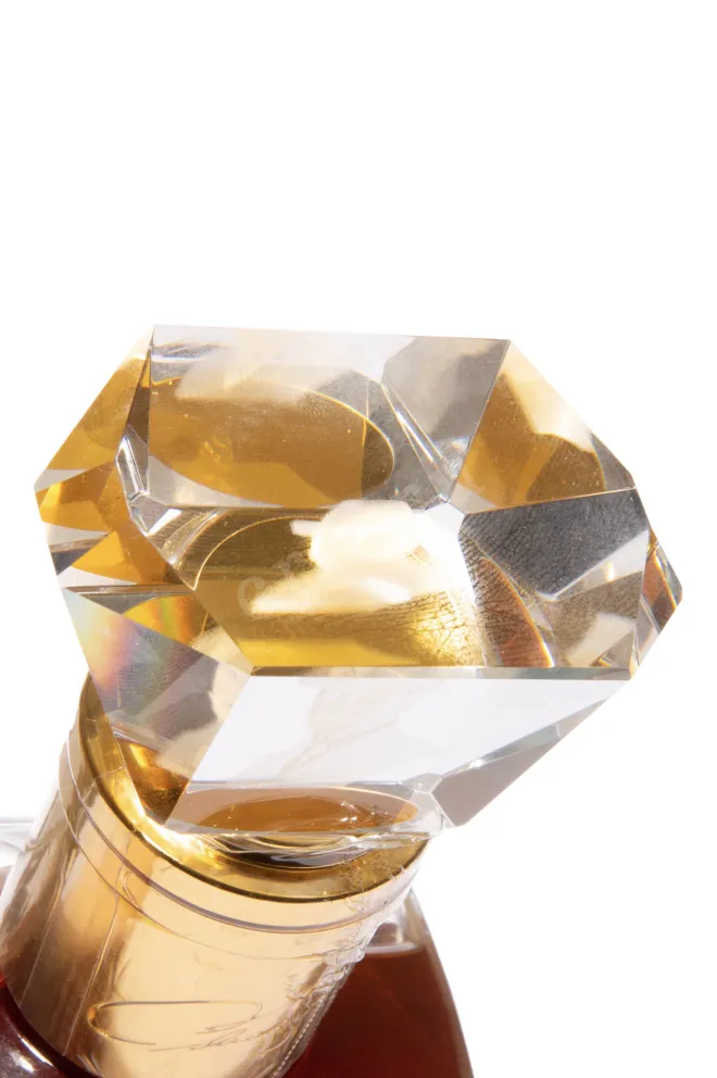 Пробка Saradjev 40 Years OS in gift box 1981 0.7 л