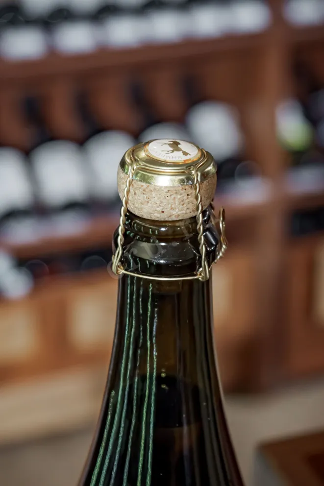 Пробка Arpachino Cumshackii Belyi Puhlyakovskii Extra Brut 2021 0.75 л