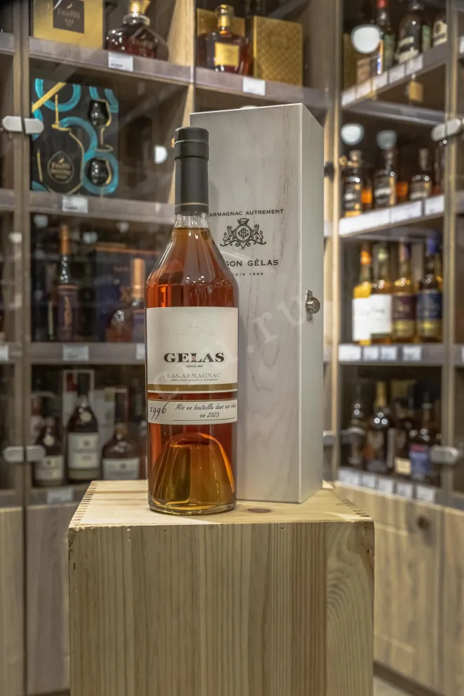 В магазине Крю Профи Gelas 1996 0.7 л