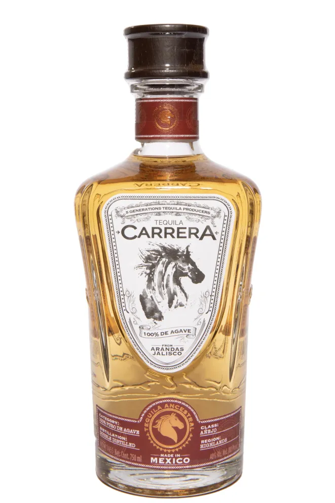 Бутылка Carrera Anejo in gift box 0.75 л