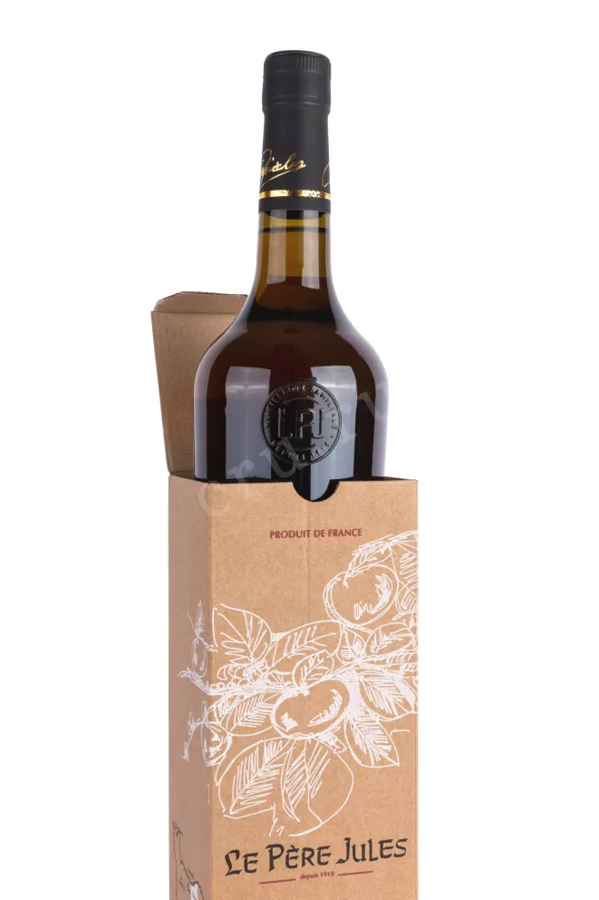 В подарочной коробке Le Pere Jules Pays d'Auge 10 years old gift box 0.7 л