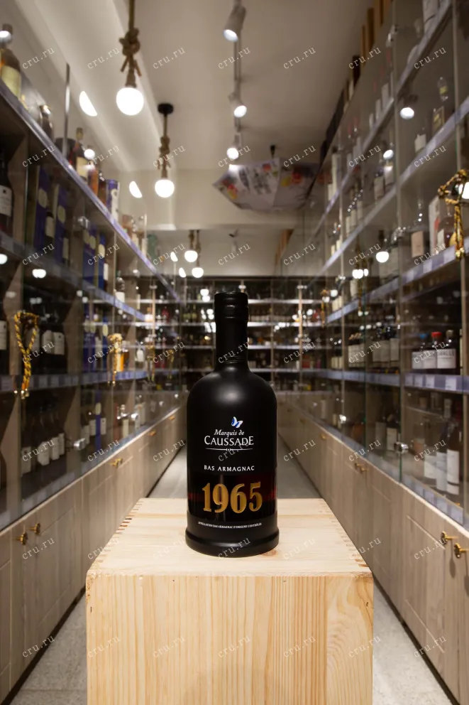 В магазине Крю Профи Marquis de Caussade 1965 0.7 л