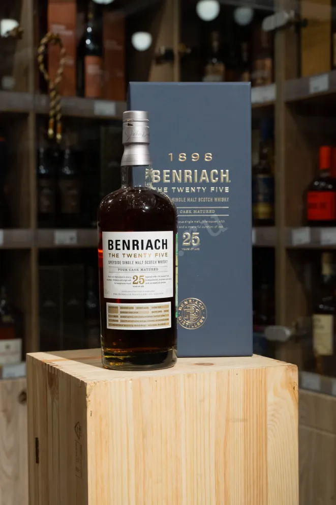 В магазине Крю Профи Benriach 25 years 0.7 л