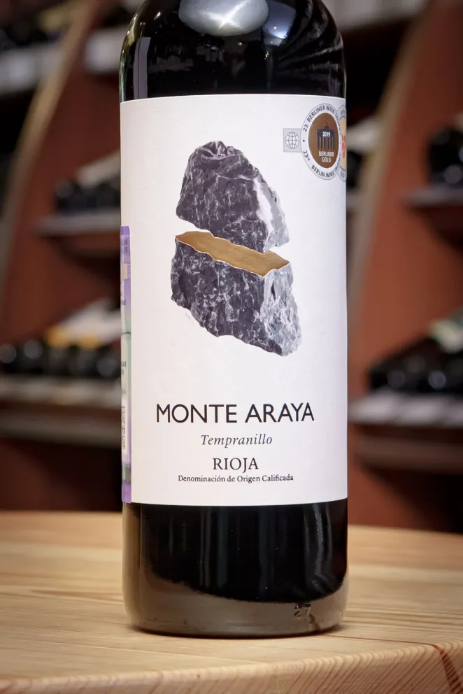 В магазине Крю Профи Bodegas del Medievo Monte Araya Tempranillo Rioja DOC 2018 0.75 л