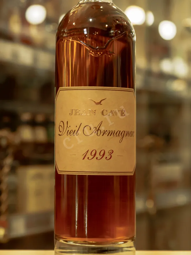 В магазине Крю Профи Jean Cave Vieil Armagnac AOC wooden box 1993 0.7 л