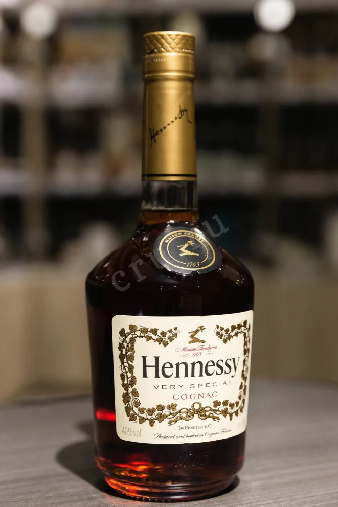 В магазине Крю Профи Hennessy VS gift box 0.7 л