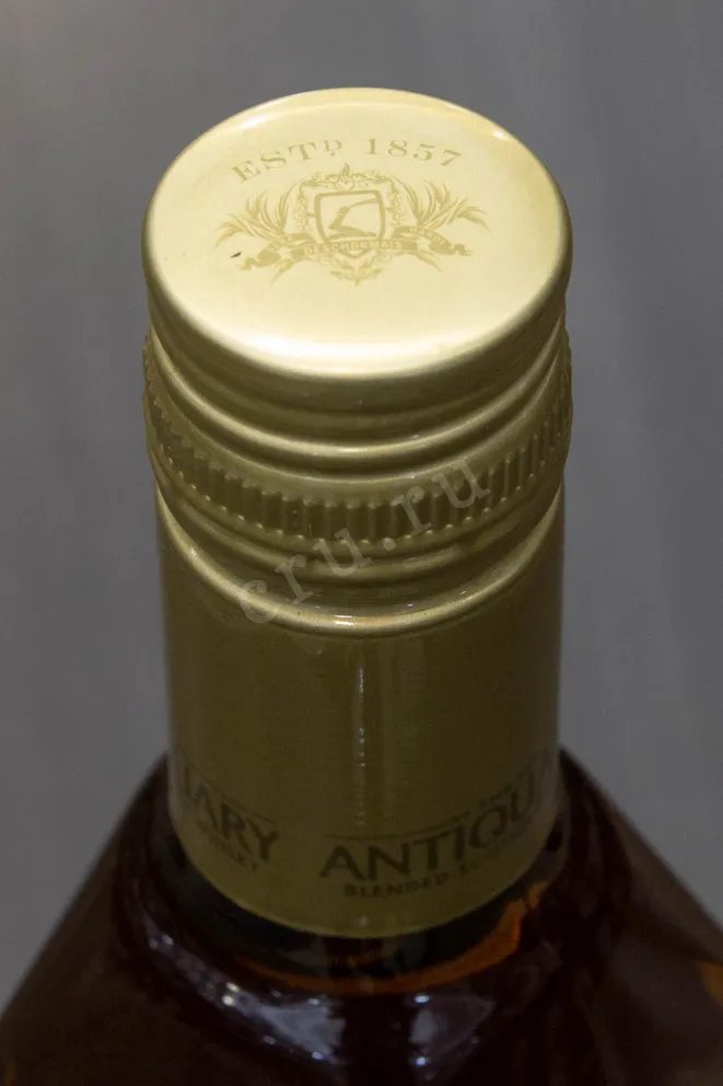 Пробка The Antiquary 15 years in gift box 0.7 л