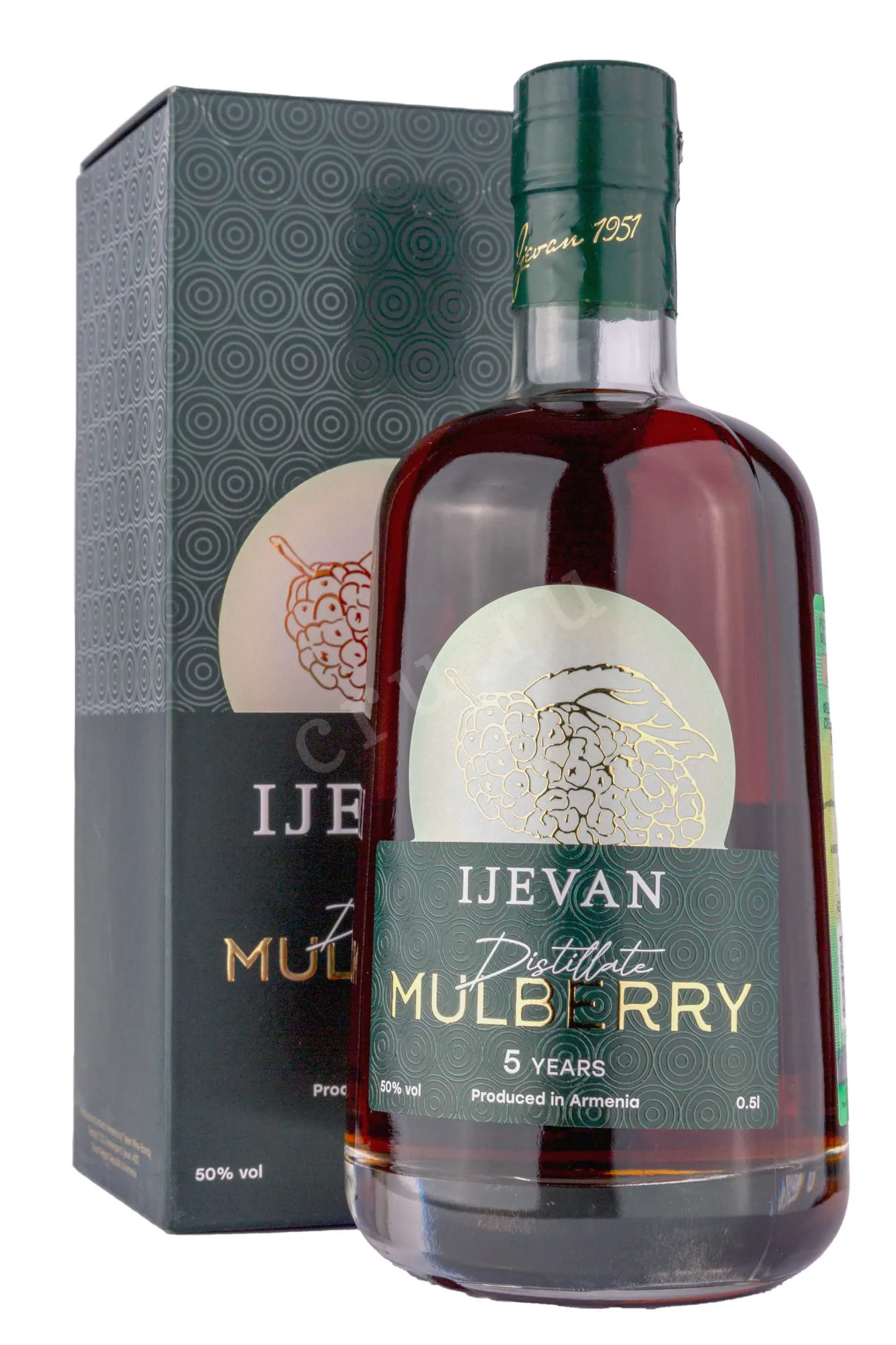 Фото — Водка Иджеван Тут 5 лет в подарочной упаковке  0.5 л