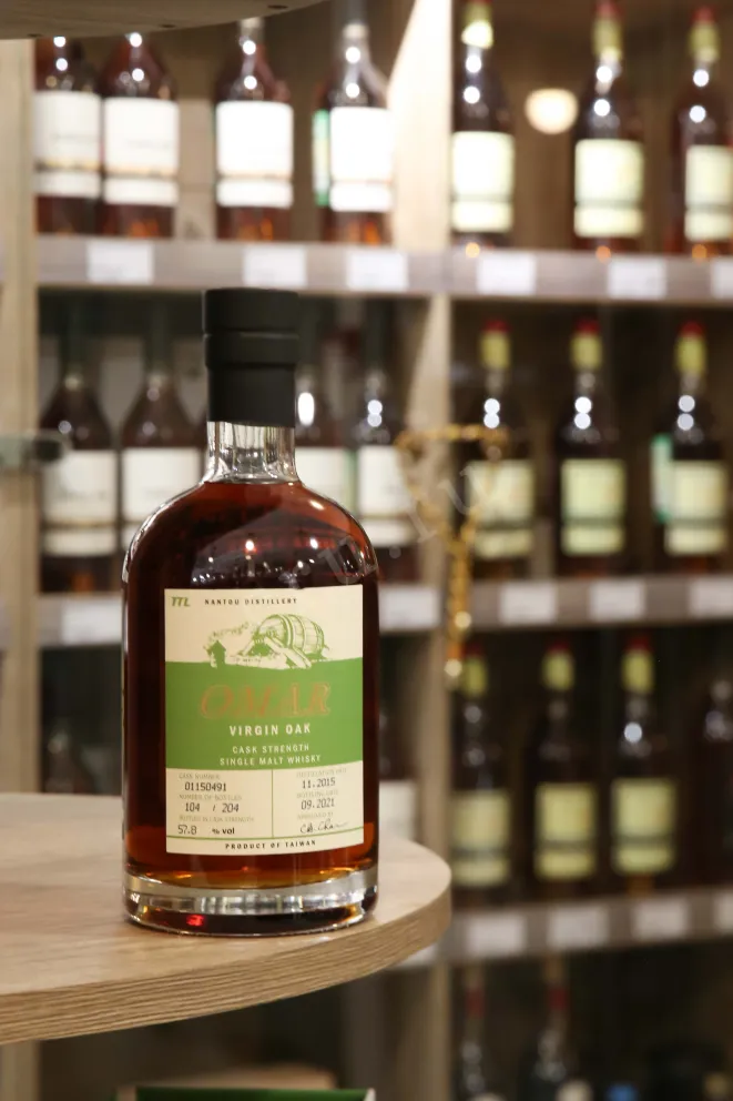 В магазине Крю Профи Omar Cask Strength Single Malt Virgin Oak Cask in gift box 0.7 л