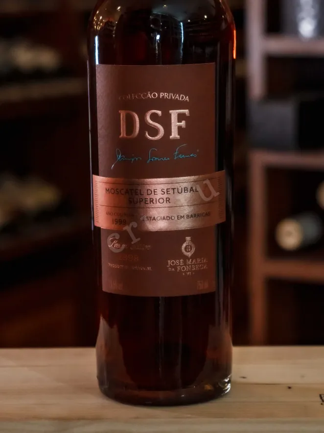 В магазине Крю Профи Jose Maria da Fonseca Coleccao Privada DSF Moscatel de Setubal Superior in gift box 1999 0.75 л