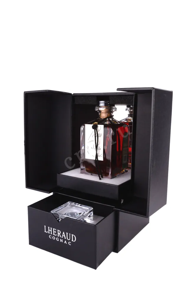 В подарочной коробке Lheraud Venus 40 years with gift box 1983 0.7 л