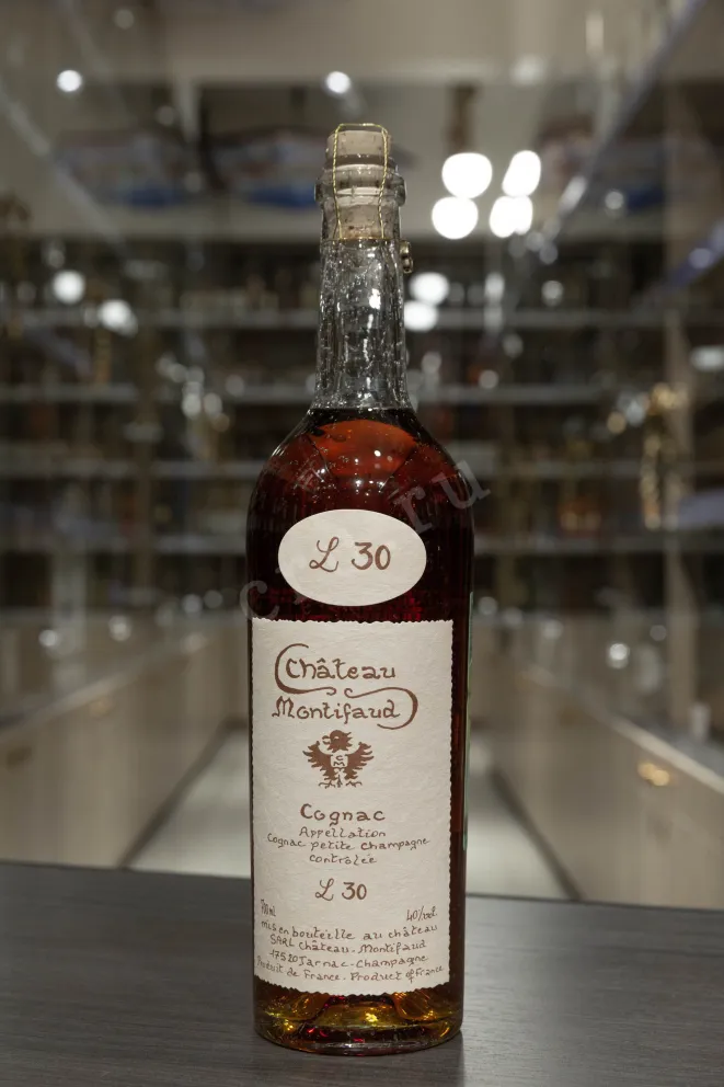 В магазине Крю Профи Chateau de Montifaud 30 years п/у 0.7 л