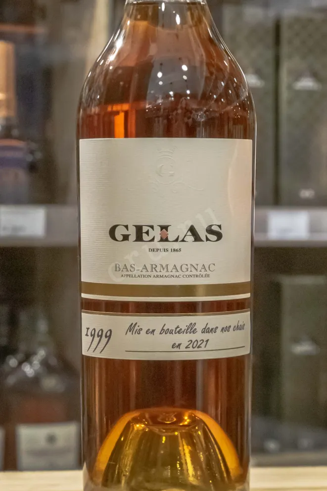 В магазине Крю Профи Gelas 1999 0.7 л