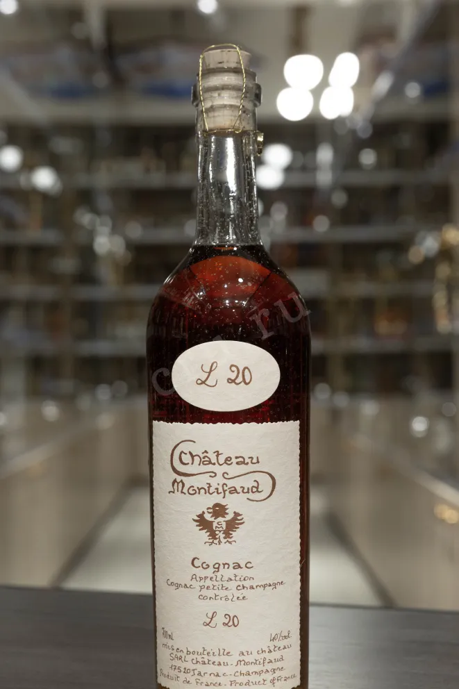 В магазине Крю Профи Chateau de Montifaud 20 years 0.7 л