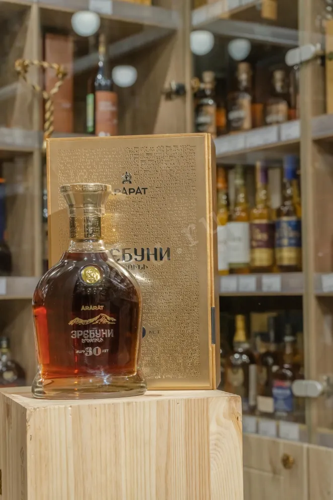 В магазине Крю Профи Ararat Erebuni 30 years 0.7 л