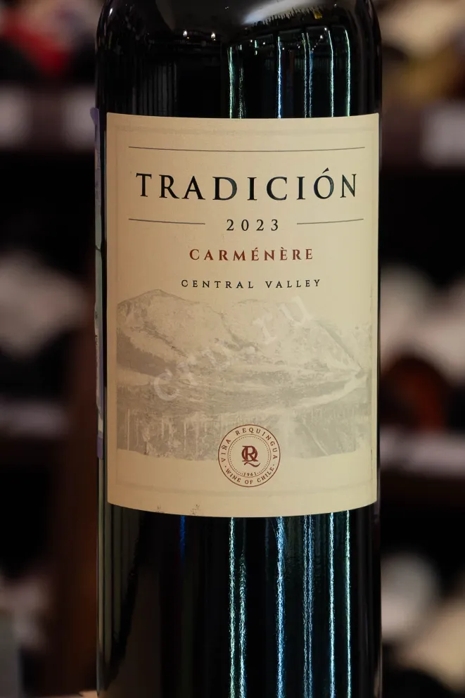 В магазине Крю Профи Tradicion Carmenere 2023 0.75 л