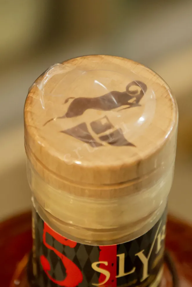 Пробка Slyrs Fifty One in gift box 0.7 л