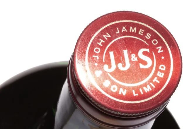 Пробка Jameson Triple Distilled in gift box 4.5 л