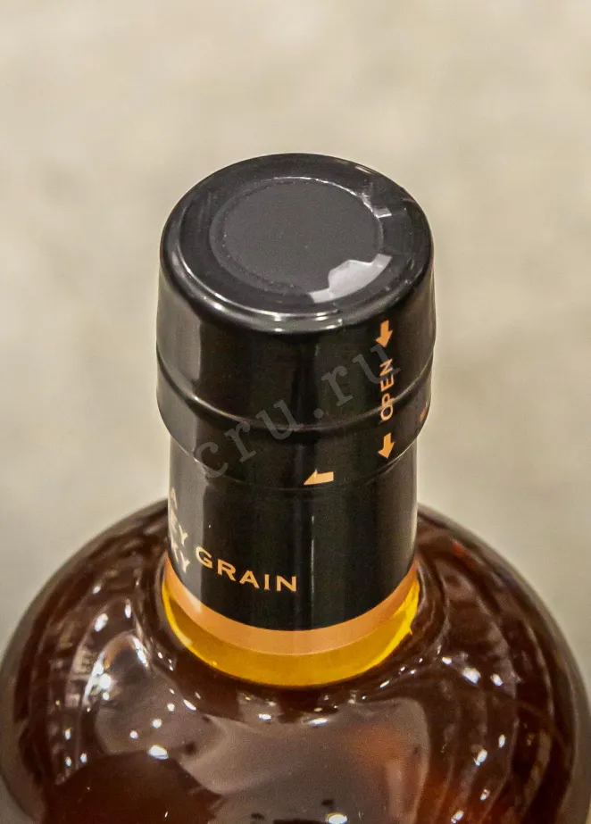 Пробка Nikka Coffey Grain with gift box 0.7 л