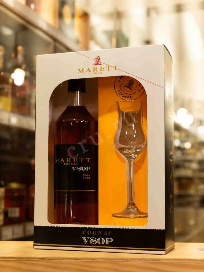 В магазине Крю Профи Marett VSOP gift box with one glasses 0.7 л