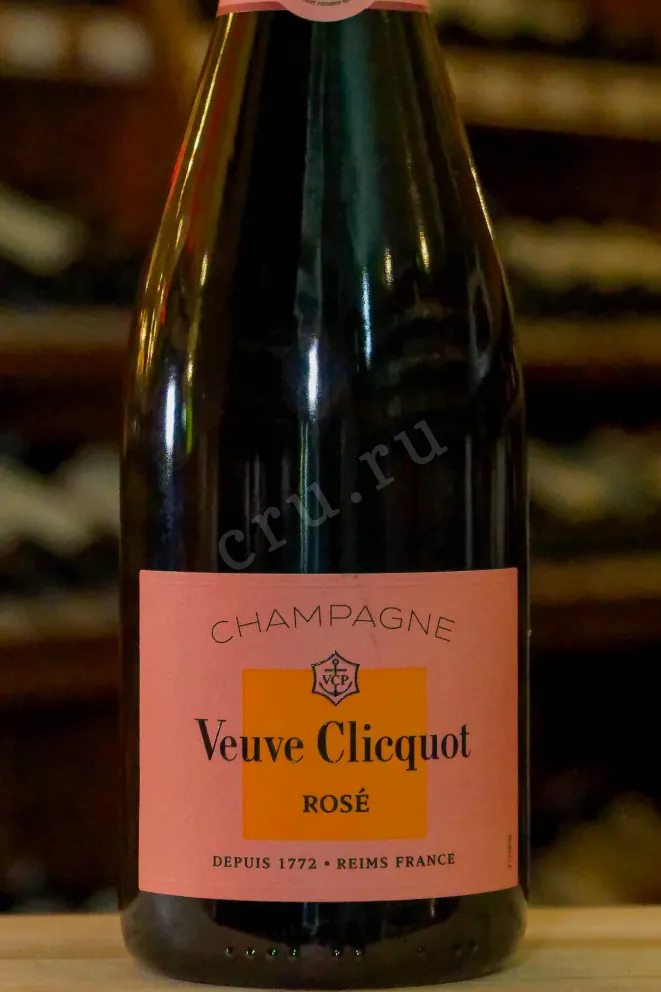 В магазине Крю Профи Veuve Clicquot Brut Rose 2019 0.75 л