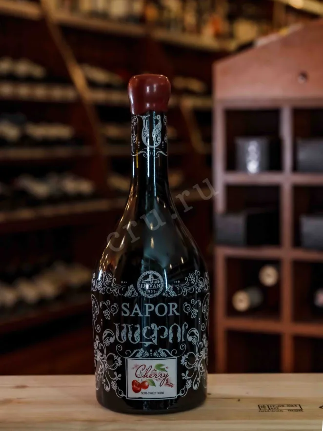 В магазине Крю Профи Ijevan Sapor Red Semi Sweet 0.75 л