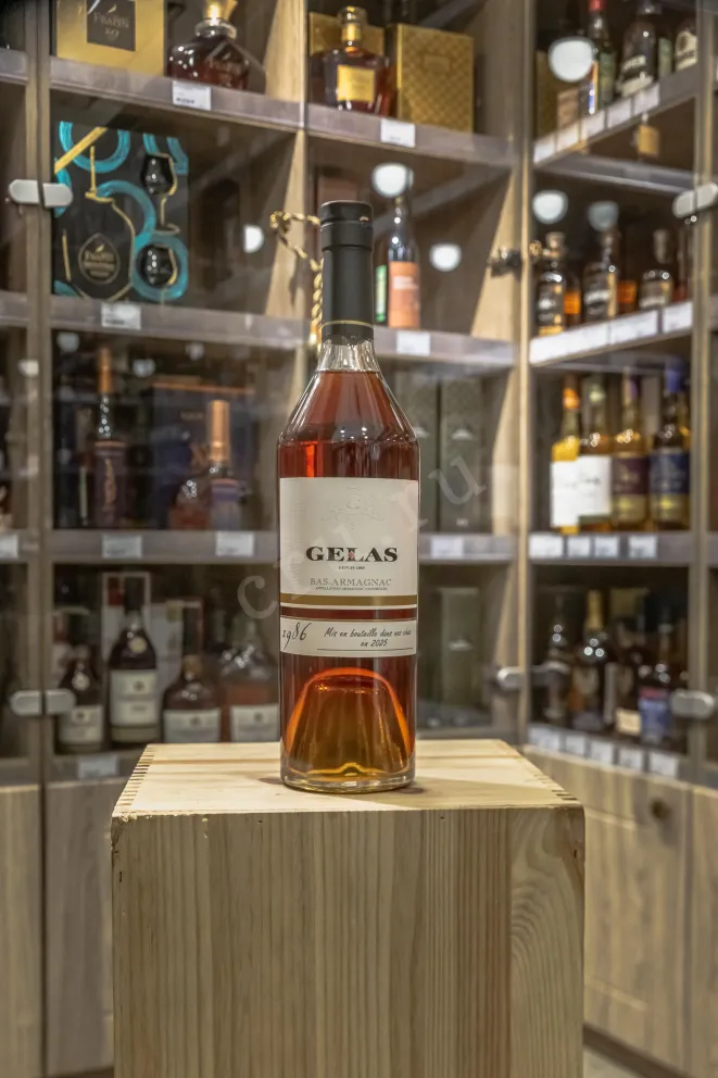 В магазине Крю Профи Gelas 1986 0.7 л