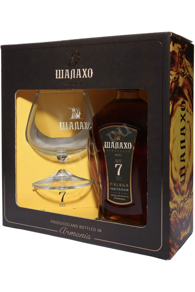 В подарочной коробке Shalaho 7 Years Old in gift box with glass 2014 0.5 л