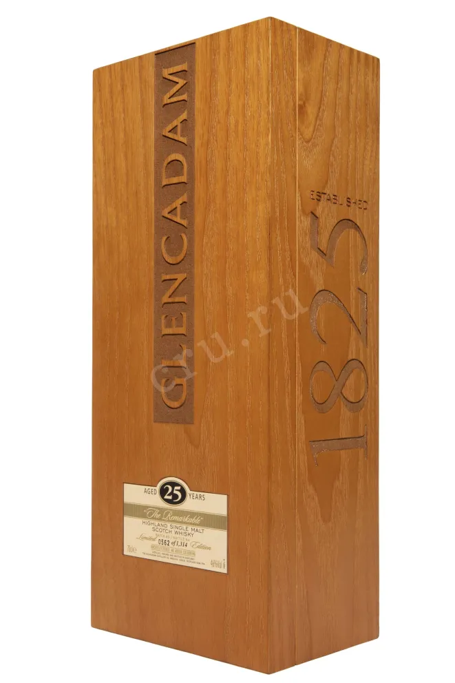 Деревянная коробка Glencadam Limited Edition Highland Single Malt 25 years in wooden box 0.7 л
