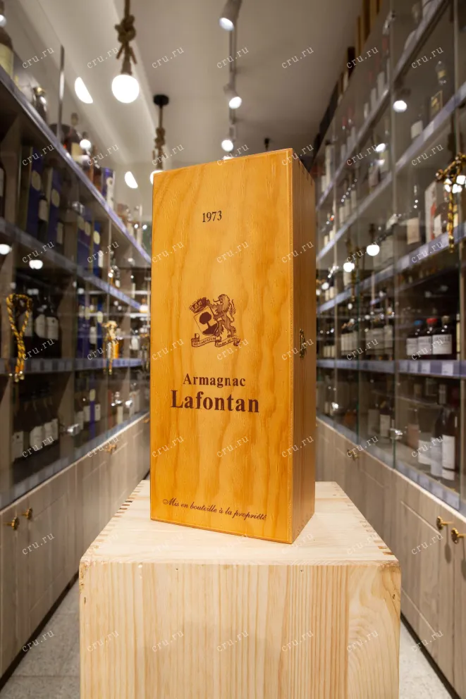 В магазине Крю Профи Lafontan 1973 0.7 л